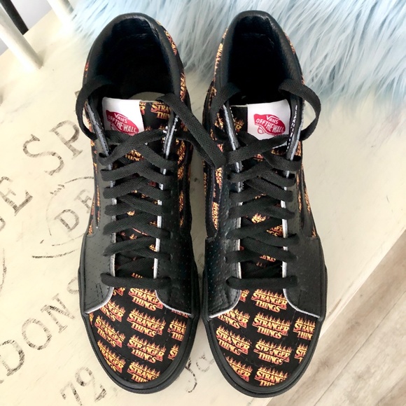 𝅺Vans X Stranger Things, Collab, Off The Wall, High Top Sneakers, Customs, 7.5 - Picture 7 of 14